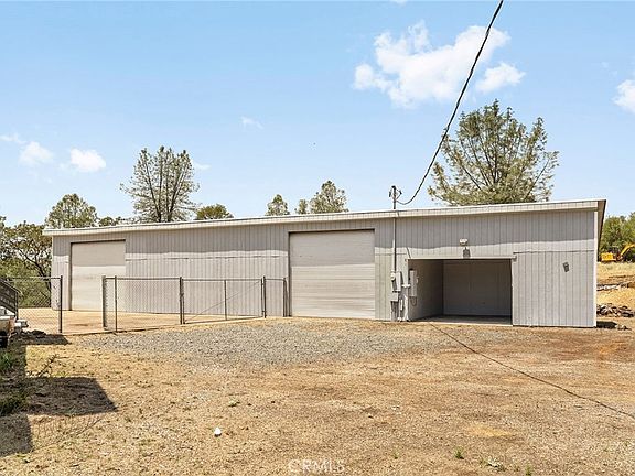 5th image of 140 Sharp Rd