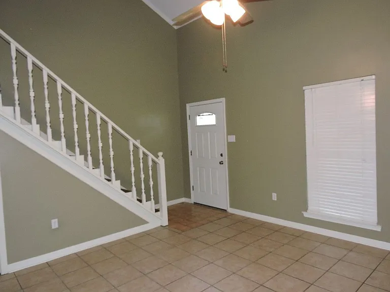 5138 Stumberg Ln — Photo 7