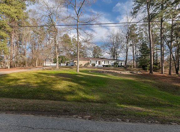 2nd image of 354 Canterbury Dr