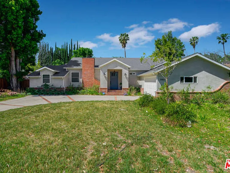 5907 Jumilla Ave — Photo 24