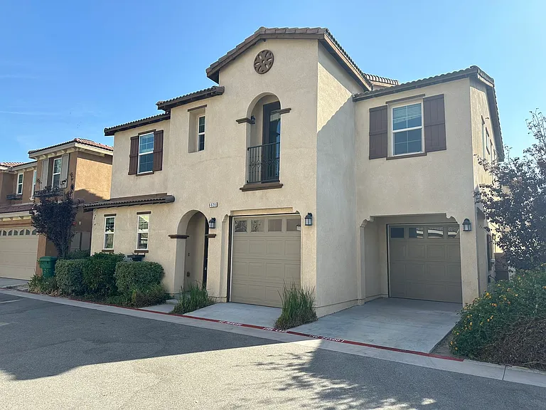 6626 Mogano Dr — Photo 2