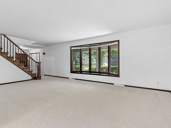 5th image of 5017 Kenneth Dr