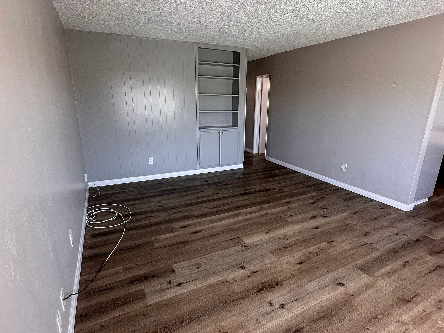2 bed, 725 sqft, $2,450 — Photo 2