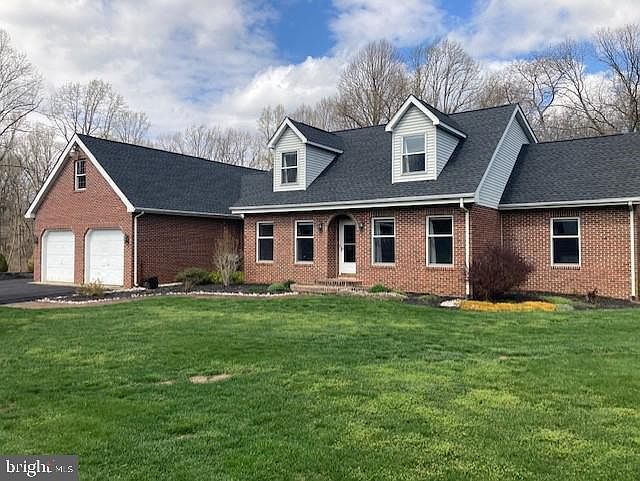 1st image of 125 Crystal Run Dr