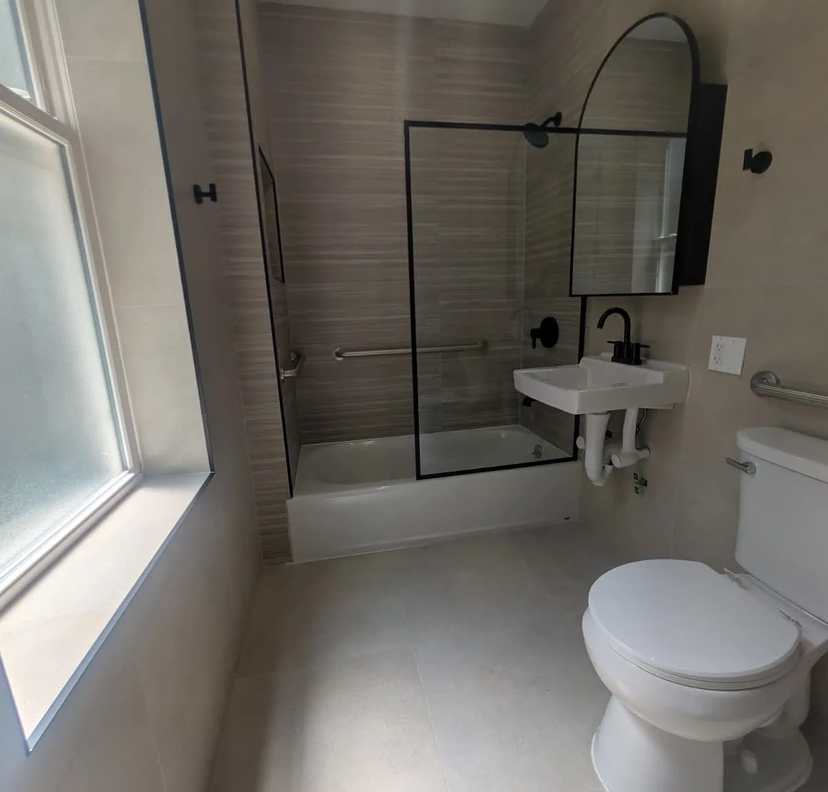2 bed, 1000 sqft, $3,350 — Photo 4