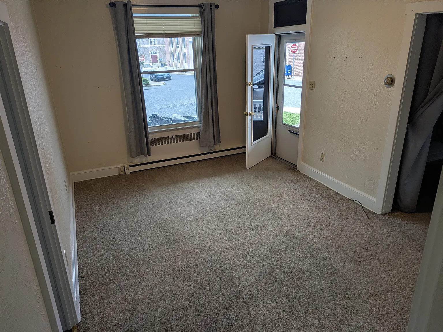 2 bed, 820 sqft, $1,135 — Photo 2