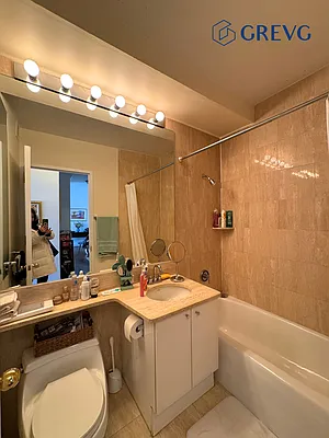 Rented by Global Real Estate Ventures Group LLC | media 8