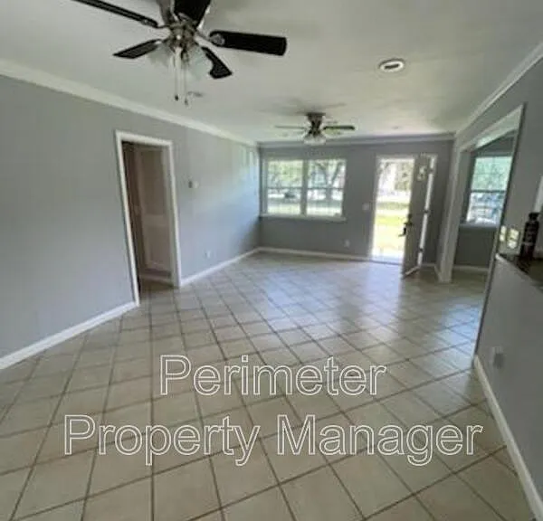 7352 Old Kings Rd S — Photo 5