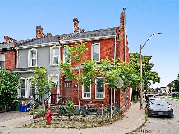 3rd image of 52 Cathcart St