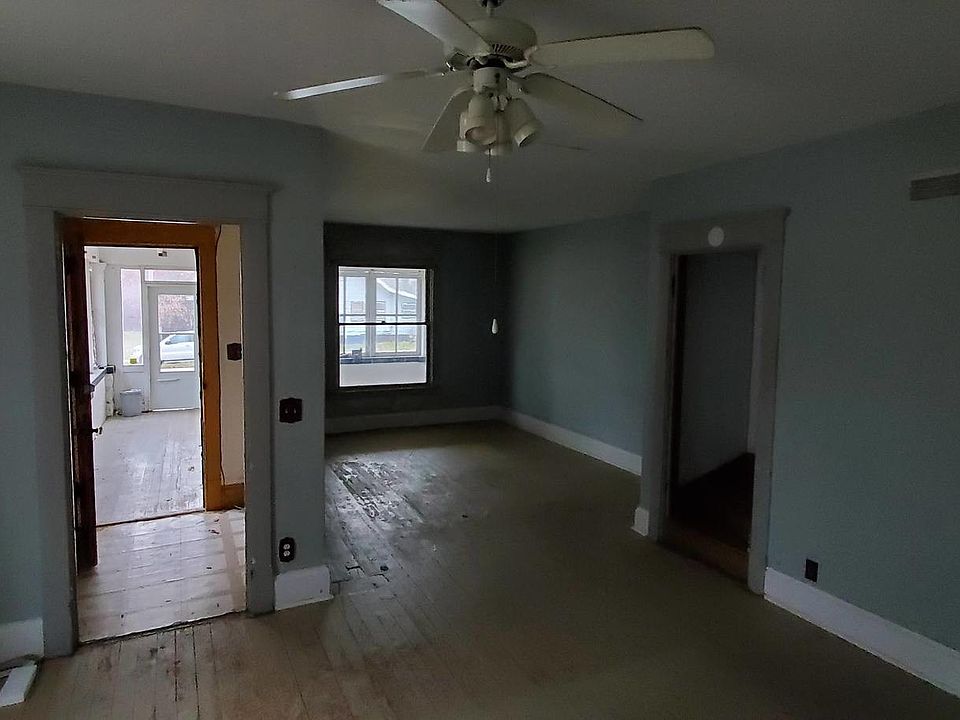 2nd image of 2023 Mulberry St