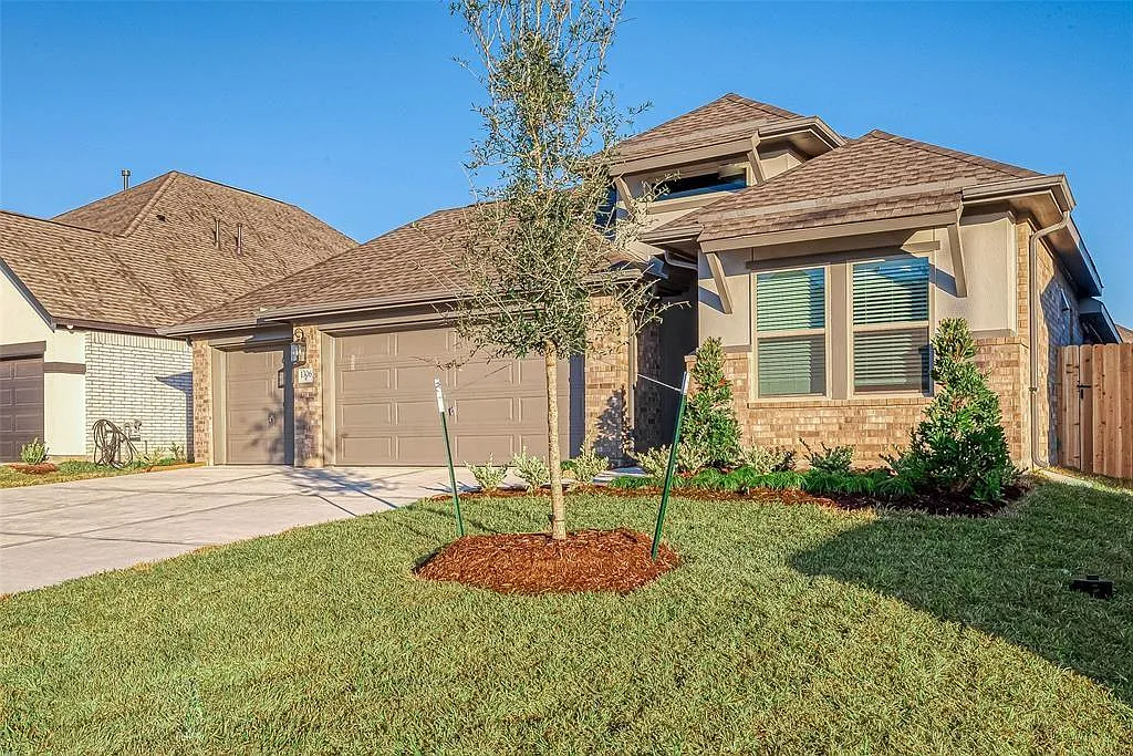 4 bed, 3.0 bath, 2057 sqft, $2,595 — Photo 4