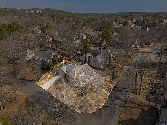 5th image of 10 Saint Thomas Ct