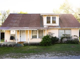 206 N Market St, Saint Jo, TX 76265