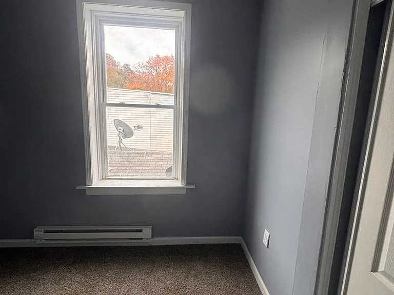 320 Main St #1 — Photo 6