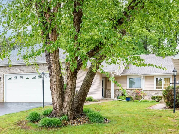 532 Sterling St S, Maplewood, MN 55119