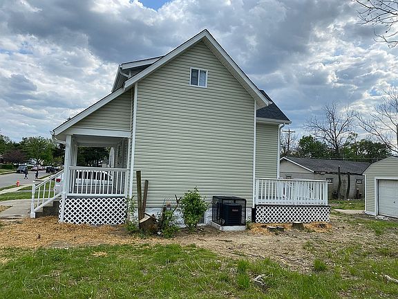 2nd image of 2317 Grasmere Ave