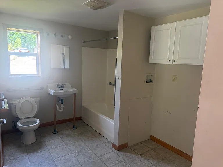 117C W Main St #117C — Photo 6