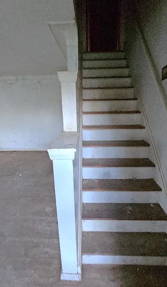 8461 Saint Clair Ave — Photo 3