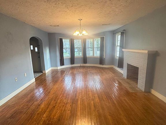 2nd image of 3126 27th St