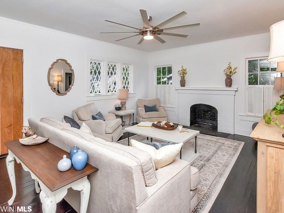 54 Crenshaw St, Mobile, AL 36606 Zillow