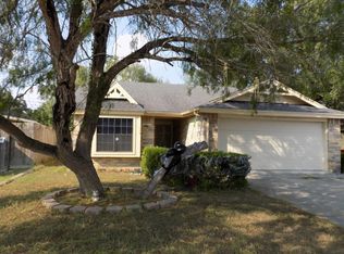 117 Avalon Dr, Robstown, TX 78380