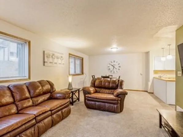 740 Westwinds Dr APT 2, Iowa City, IA 52246