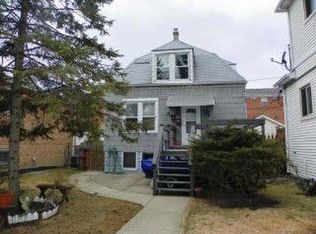 3252 N Neenah Ave, Chicago, IL 60634