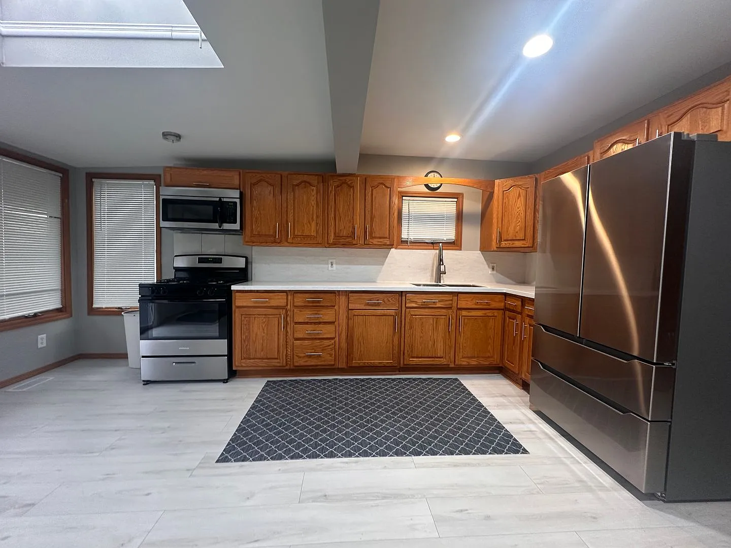 Welcome home- Large 3 Bedroom Home — Photo 2