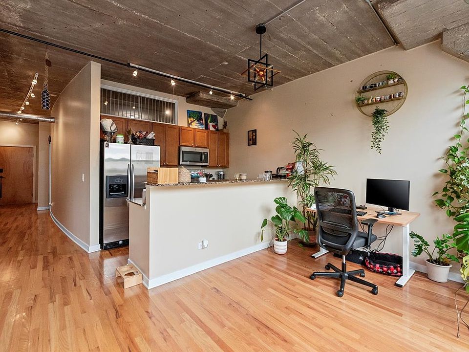 1st image of 1111 W 15th St Unit 226