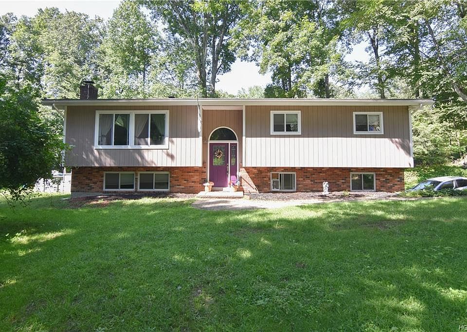 1st image of 24 General Macarthur Dr