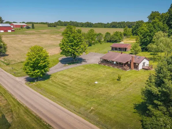 15692 Carson Rd, Mount Vernon, OH 43050