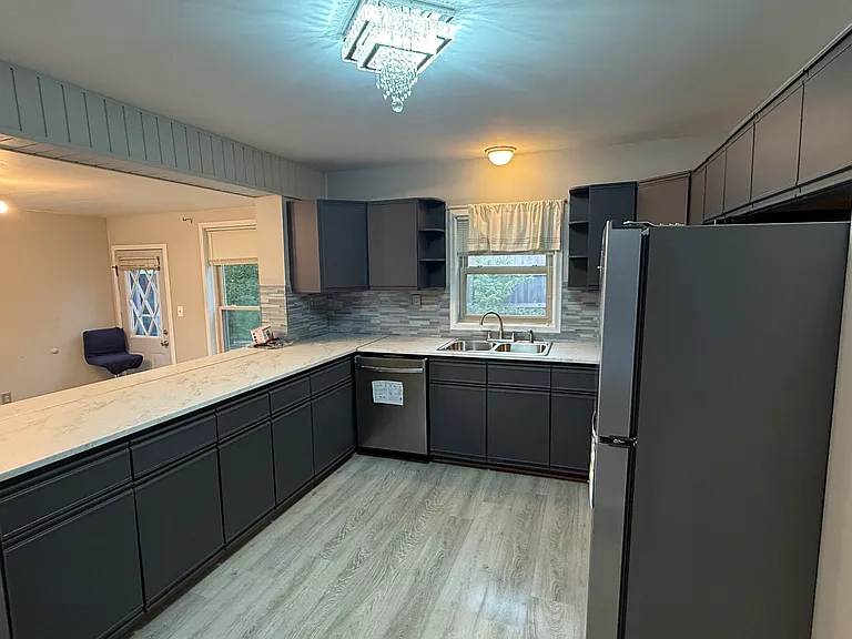 835 E Long Lake Rd — Photo 12