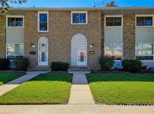 151 Gateshead Cres #65, Hamilton, ON L8G 3W1