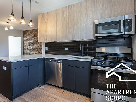 2nd image of 4008 N Lowell Ave