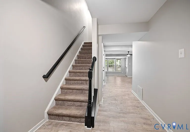 2805 Queensland Dr — Photo 19