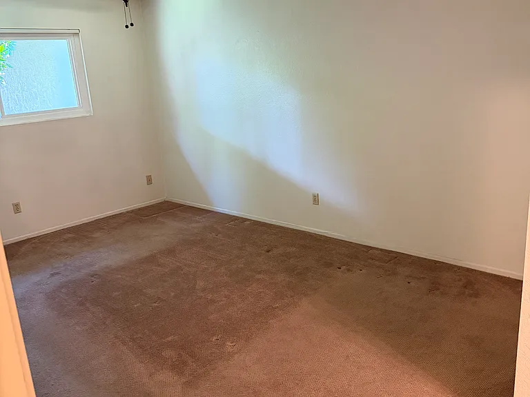 551 S Silktree Cir — Photo 9