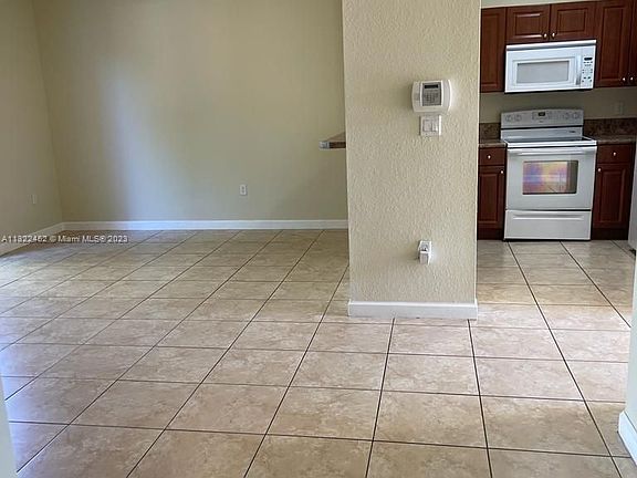 3rd image of 2885 SE 1st Dr Unit 1