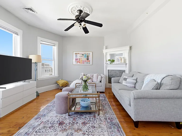 645 E 6th St #2 — Photo 7