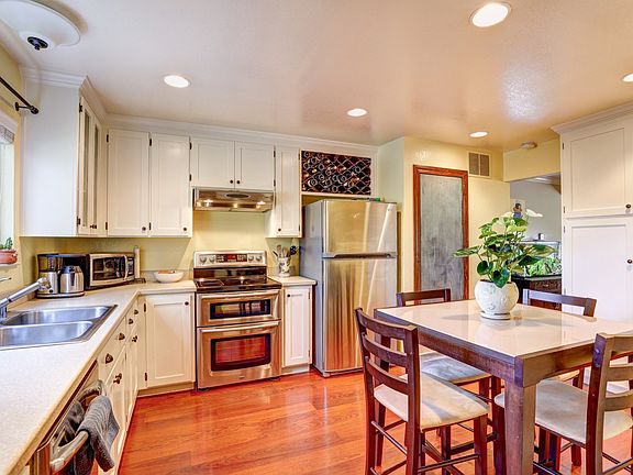 4th image of 106 Gazania Ct