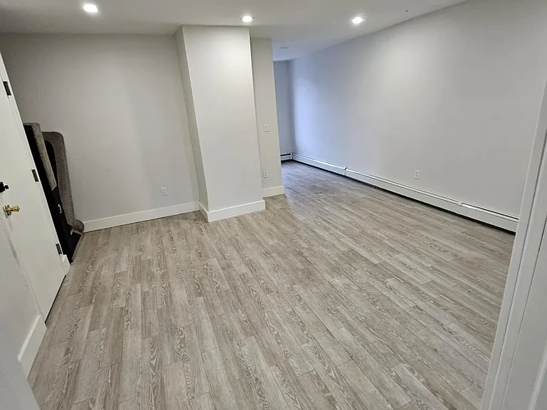 78 Clerk St #22 — Photo 6