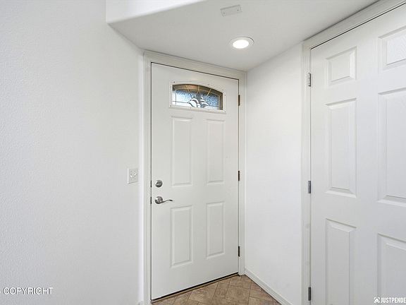 4th image of 6398 Whispering Loop