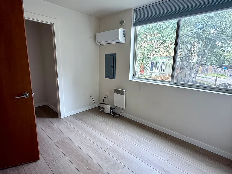 2516 S Dearborn St — Photo 10