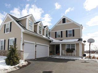 8591 Allegheny Grove Blvd, Victoria, MN 55386