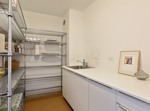 4th image of 880 N Lake Shore Dr APT 8D