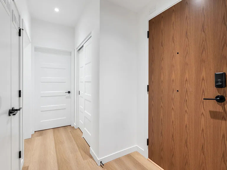 3455 Hastings St E — Photo 42