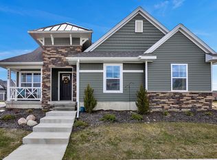 3260 Hamlet Cir #20, East Lansing, MI 48823