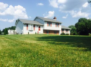605 Pleasant Ln, Middletown, DE 19709