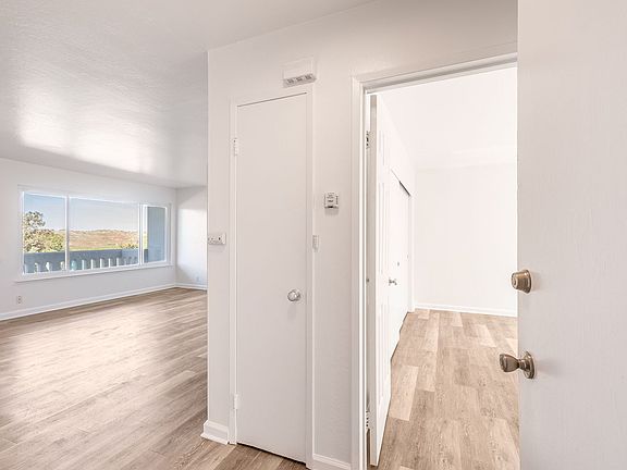 5th image of 1301-1361 La Playa St #1