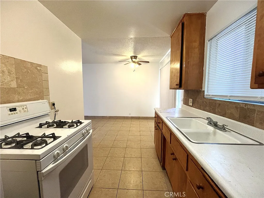 1 bed, 650 sqft, $1,250 — Photo 1