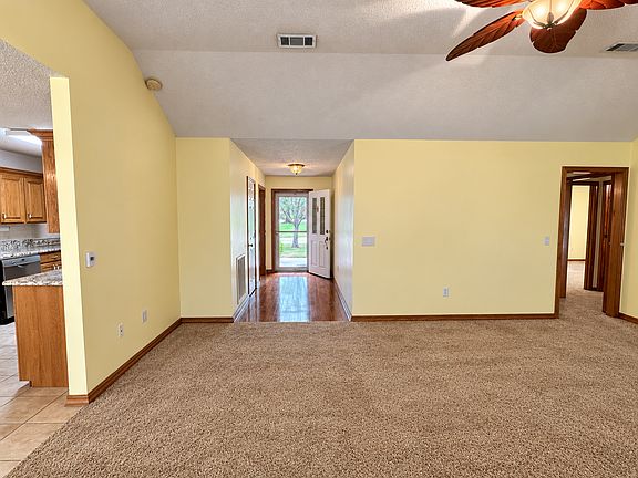 3rd image of 607 August Ln